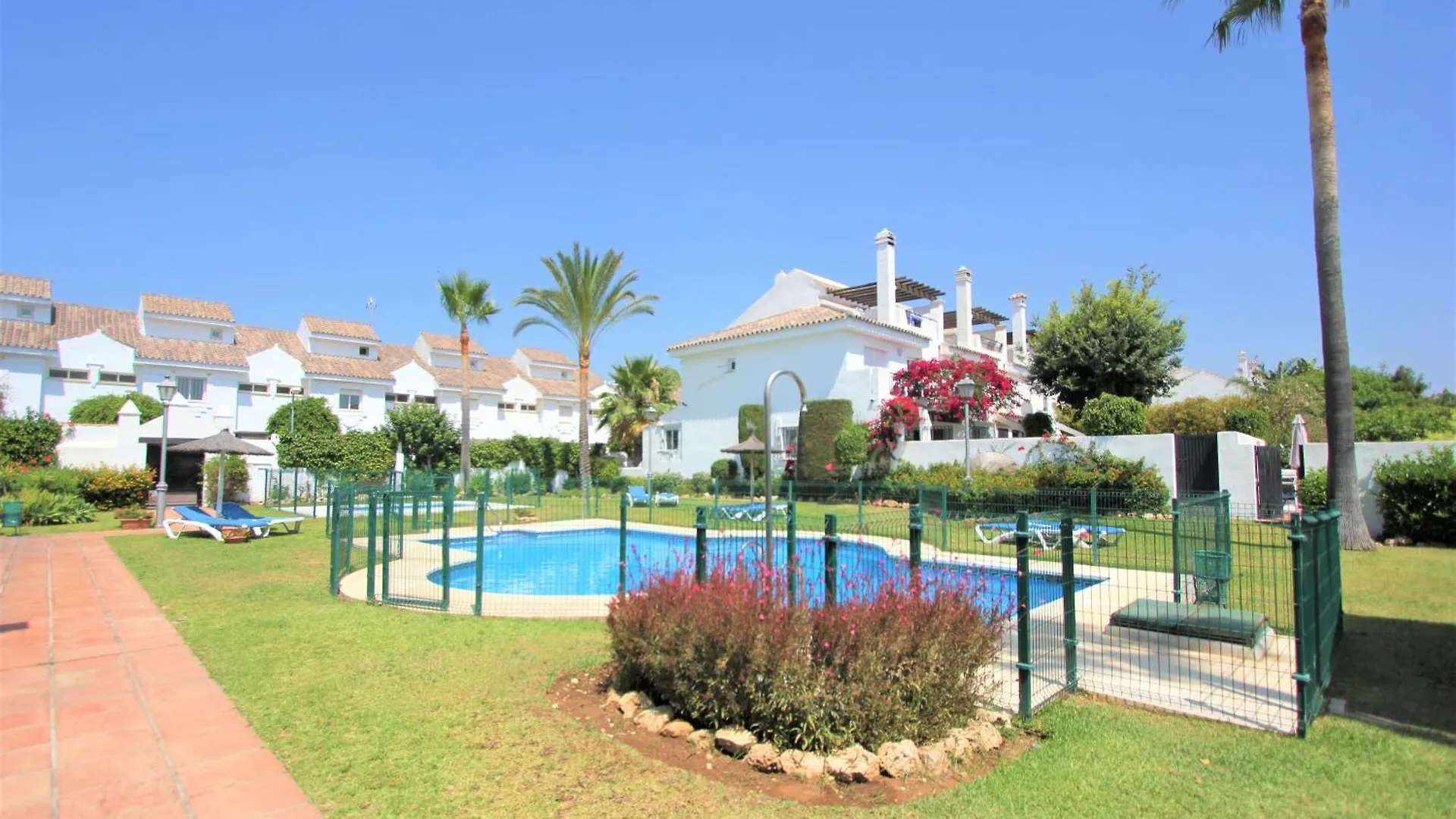 Apartamentos Naranjos Del Sol Marbella