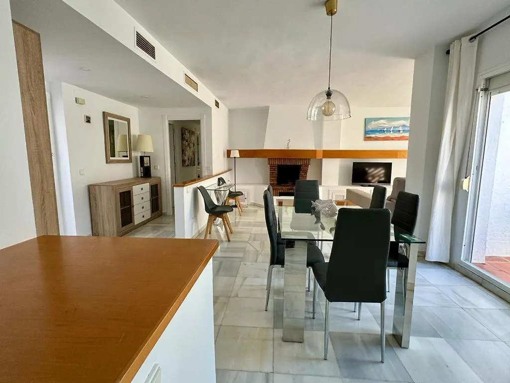 Apartamentos Naranjos Del Sol Marbella Spain